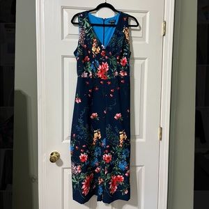 Floral Jumpsuit cropped petite size 16 NWT